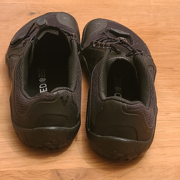 Vivo Barefoot Primus Black Shoes - Picture 9 of 13